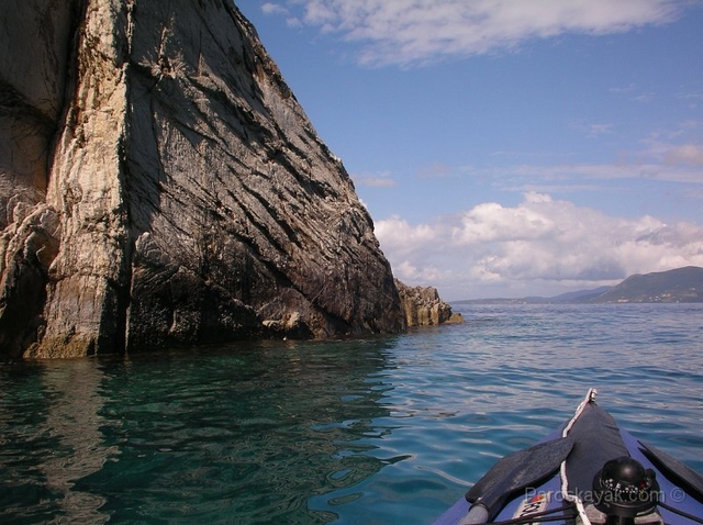 Ρότα νότια, νοτιοδυτική περιπλέοντας το Μεγανήσι
